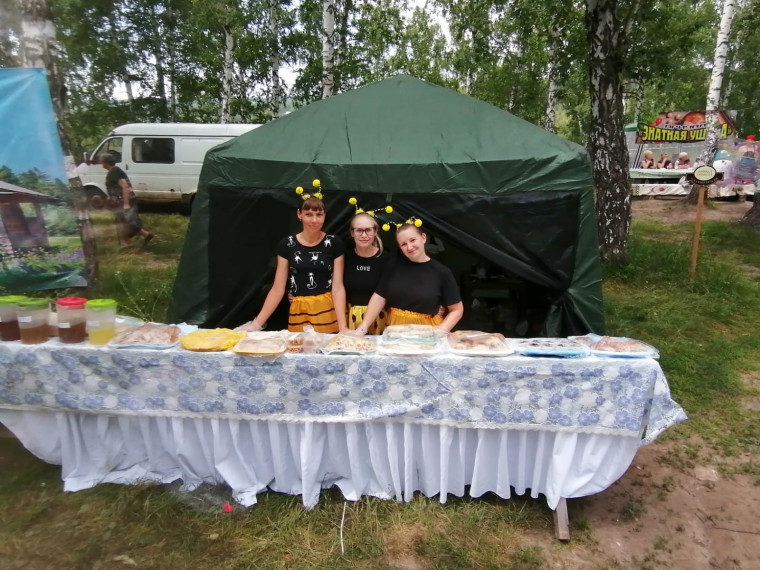 Колхозная пасека!. Колхозная пасека!.